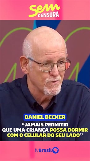 TV Brasil on Instagram: "No #SemCensura, o pediatra Daniel Becker reforça que os pais precisam proibir os filhos de dormirem com o celular ao lado da cama e fala sobre o vício em telas. Veja essa e outras recomendações no programa completo! Assista no app TV Brasil Play, no canal da TV Brasil no YouTube ou no Spotify. Links na bio. 📲"