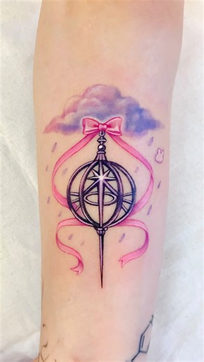 𝘩 𝘪 𝘮 𝘪 ♥ Tokyotattoo 東京タトゥー on Instagram: "魔法少女まどか☆マギカ！！🎀 Puella Magi Madoka Magica tattoo (⸝⸝ ᵒ̴̶̷ ꒳ ᵒ̴̶̷ ⸝⸝) ♪ Bookings open in Seoul from December to February Feel free to DM me for design & size consultation ♡ . . . 12 - 2月 Seoul ✉️ dear.my.himi@gmail.com"