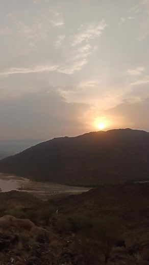 Stunning Mountain Landscapes at Sunrise and Sunset