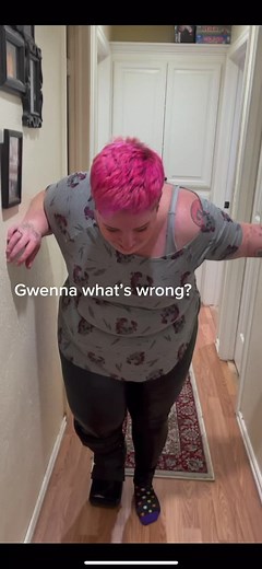 Gwenna - Shiny Pants | Funny Momma Cusses Video