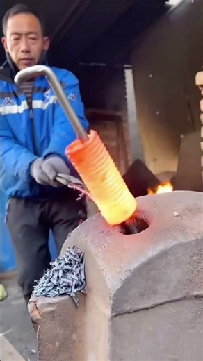 Hot melt straightening process of the damping spring