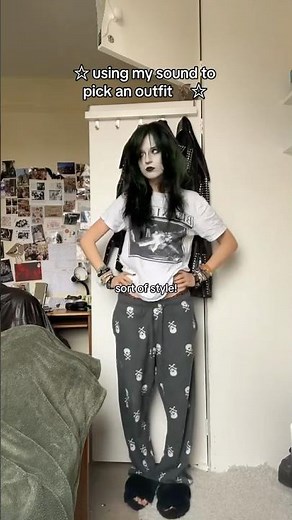 how to dress like me🦇🏴‍☠️ops? #maximalistfashion #tiktok #alt #alternativestyle #emo #outfitideas