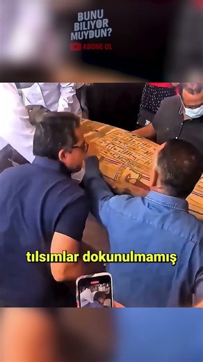 A 2,500-Year-Old Sealed Mummy Tomb Was Opened for the First Time 🏺😱