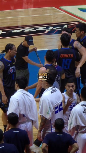 Siko sa dibdib, ARAY! Di nagustuhan ni Hodge. BGR F1 for planting an elbow on Cliff Hodge's chest before going for a rebound after a free throw. LIVE 👇🏽 🏀 RPTV ch 9 and 10 (free tv) 🏀 PBA Rush on Cignal ch 90 & 260 🏀 Pilipinas Live App (download for free livestream) 🏀 OneSports YouTube (free live stream) #PBA50 #PBA50LID #PBA50PhilCupSG3MERvsTNT | PBA