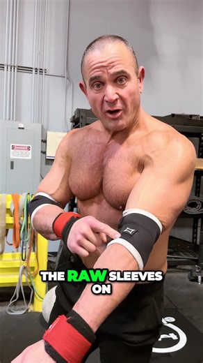 When your elbows feel good, your numbers move. 🏋️‍♂️ Raw Elbow Sleeves are designed for serious lifters. They keep joints warm, minimize irritation, and provide consistent support so every rep is safer, stronger, and more productive. Heavy-day ready and easy to wear, these sleeves help you push limits every session. #MBSlingShot