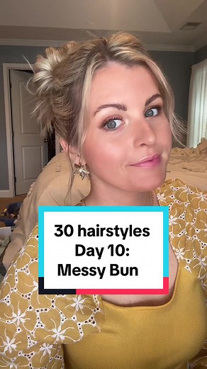 Easy messy bun with short/medium layered hair 😊 #easyhair #30hairstylesin30days #messybun #hairtutorial #hairforbeginners #shorthair #mediumhair