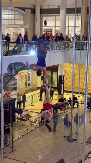 Ifly Trapeze Holiday Show