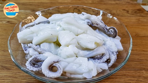 4.4K views · 37 reactions | Frozen squid that is fresh makes a perfect stir fry. Here's how to score and prepare the squid for stir fry. Enjoy! Subscribe at: https://www.youtube.com/c/HomeCookingWithSomjit?sub_confirmation=1 #HomeCookingWithSomjit | Home Cooking with Somjit | Facebook