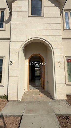 2025 is all about curves and character. Archways are one of our favorite ways to add a refined, custom feel to any space—beautiful and functional in every way. 🏡✨ What do you think of this design trend? Would you incorporate it into your dream home? 👀 - #DreamHome #RGV #LuxuryLiving #ExtraordinaryHomes #FamilyHome #HomeSweetHome #VillaHomes #McAllen #CustomHome | Villa Homes