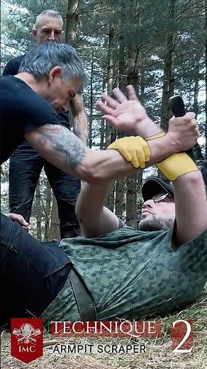 2 Ways to Defend Against a Knife Attack on the Ground | Recon Method