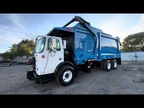 For Sale 2009 Autocar WX64 Heil Front Loader Packer Garbage 28 Yards Truck