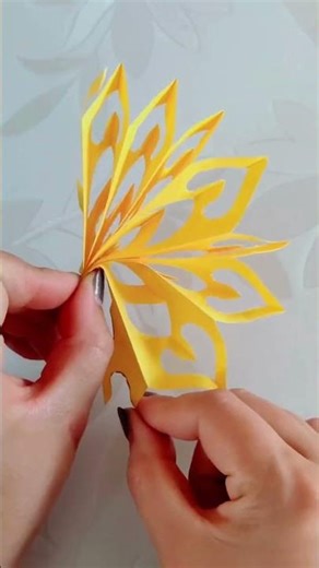 DIY Flower Birthday Card 🌸🎂 | Easy Handmade Greeting Card Tutorial #shorts