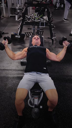 I find that most people struggle to develop their upper chest compared to their middle and lower chest. It’s likely because flat bench press is the most popular chest exercise and one of the first exercises most people do when they start working out. However, a well developed upper chest is crucial if you want to have an impressive looking chest. For that reason, it’s imperative to incorporate incline movements in your training. Here are four exercises to target the upper chest. #upperchest #big
