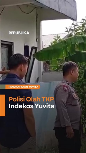 Polisi melakukan olah tempat kejadian perkara (TKP) indekos Yuvita Tri Rezeki korban penganiayaan dan penyekapan oleh kekasihnya Taufik Hidayat di Gang Masjid, Kampung Cijambe, Desa Cinunuk, Kecamatan Cileunyi, Kabupaten Bandung, Selasa (23/6/2026) siang. Mereka membawa sejumlah peralatan yang digunakan untuk mengamankan sejumlah barang bukti. Proses olah TKP diperkirakan berjalan lebih dari kurang dua jam dengan disaksikan oleh perangkat daerah seperti RT, dan RW serta pemilik kosan. Setelah it