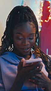 Christmas family drama incoming! Don't miss a moment with FLOW! 📱 | Flow