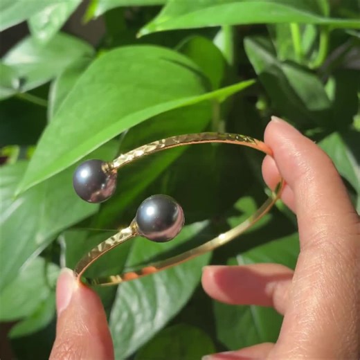 Hamilton Gold Black Pearls Bangle / Black Shell Pearl Bangle With Hamilton Gold, Adjustable Bangle, Gift for Her, Molokini Abalone - Etsy