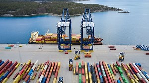 Automation and remote crane operations prime new Swedish container terminal for the future | ABB