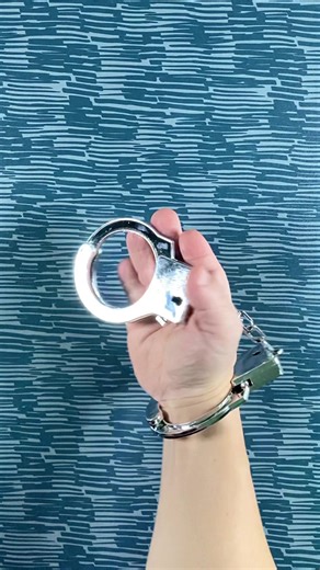 La Mano en PROBLEMAS! Es puro humor, no ha habido nada ilegal de por medio. #lamano #humorabsurdo