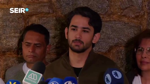 “Si nosotros mismos como venezolanos empezamos a ver como un crimen hablar y no hablamos nunca, ¿entonces cuándo termina la dictadura? La dictadura termina cuando tú decides que terminó. Y la libertad es también una voluntad y una decisión. No podemos ser libres porque alguien más nos lo dijo; nosotros somos libres desde que lo decidimos”. Ramón Guanipa, hijo de Juan Pablo Guanipa.