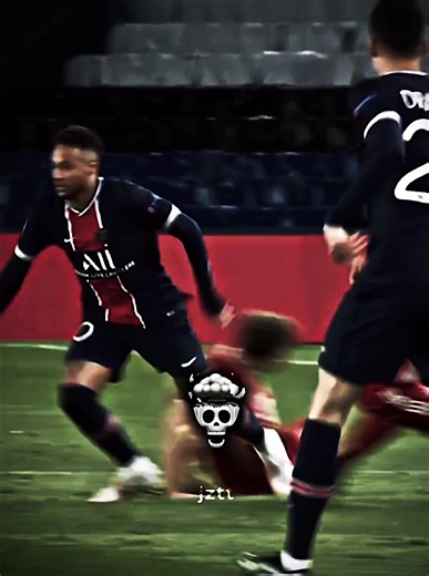 Neymar's Incredible Skills on VIP Camera