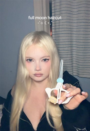 full moon haircut tutorial for those who asked!!🌾🌙🌟 #haircut #hairgrowth #hairtutorial #fullmoon #moonphase