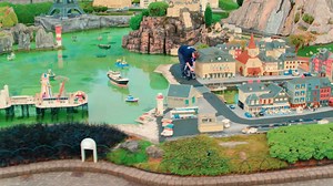 Who misses ‘Inside LEGOLAND: A World of Wonder’ already? Catch up on all episodes on My 5: https://bit.ly/2Z4HjAB Channel 5 | Official LEGOLAND Windsor