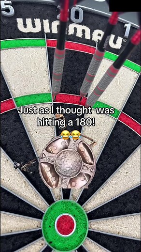 Achieving a Perfect 180 in Darts Gameplay