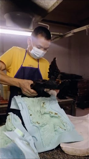 Crystal Glass Art Factory | This doesn’t come from a machine. It comes from hands, molds, heat, and patience. Watch the process. The details do the talking.... | Instagram