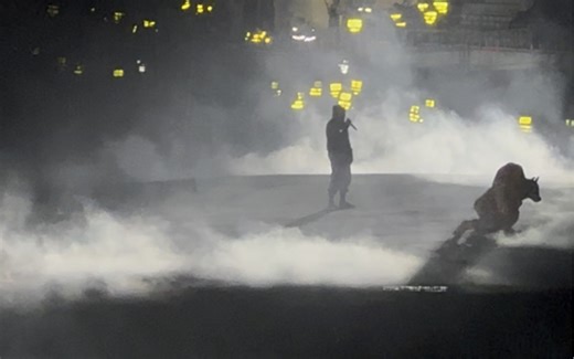 kanye9.28试听会王炸开场 《wolves》《street lights》