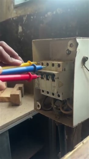 Phase sequence indicator practical#electrical#iti #skills#wireman#electrician#explorepage#practical