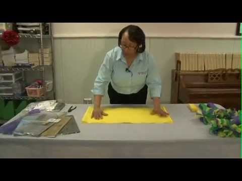 Making Wreaths from Plastic Tablecloths