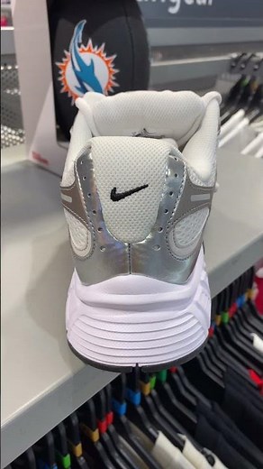 Nike V5 RNR “Vast Grey”