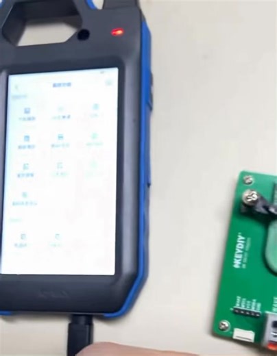 how to use Keydiy KD-MAX with the new BMW BDC3 solder free adapter to copy BMW BDC3 key , no need to solder wires on the BDC3 key any more.https://miniobd.com/products/keydiy-kd-max-kdmax-key-tool-remote-generator-supports-frequency-checking-remote-generating-remote-clone-chip-recognition-car-key-unlock-etc | Audrey Chen