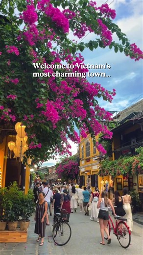 📍 Top Things to Do in Hoi An: 🏮 Take a night boat ride on the Hoài River & release floating lanterns 🚣‍♂️ Spin through the Cam Thanh Coconut Forest in a traditional basket boat 👗 Get high-quality custom clothes tailored in 24 hours 🚲 Cycle through the ancient lantern-lit streets at dusk 🥖 Eat world-famous Bánh Mì (Bánh Mì Phượng or Madam Khánh) & local Cao Lầu noodles ☕ Drink traditional salt coffee at a cozy rooftop café over the ancient yellow roofs Which of these experiences are you try