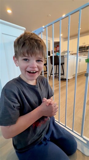 Portable magnet blocks that stick to baby gates, refrigerators, and anything metal 🙌