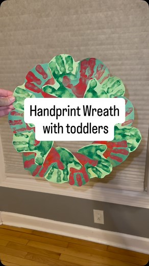 1K views · 27 reactions | Christmas handprint wreath ❤️ An easy keepsake craft you can make with your toddlers in under 15 minutes! #christmascrafts #toddlercrafts #kidschristmascrafts #holidaycrafts #handprintcraft #handprintwreath #christmasactivitiesforkids #easychristmascraft #diychristmasdecor #christmaskeepsake #toddlermomlife #craftingwithkids #holidayfun #christmasideas #momcreators #toddlermom #craftmom #christmas2025 #kidscrafts101 #christmasreels | Amberdawn.sahm | Facebook