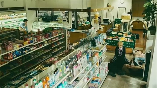 Baby Assassins (2021) cas