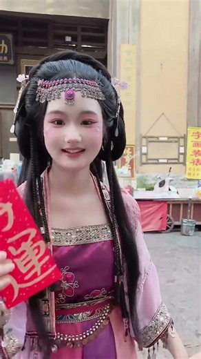 4 minutes of Hanfu experience, Cao Wei Ancient City challenge, heartwarming fist bump with a