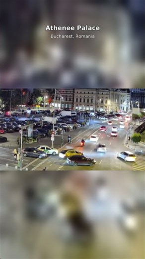 Bucharest street life 19:45 🚶