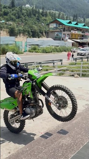 KLX230 super easy bike to ride 💚. #klx230 #kawasaki #whillie