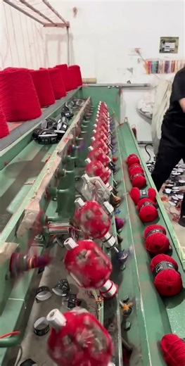 Can Yarn Really Change Colors Like This? | DIY with Color Changing Yarn ✨ #colorchangingyarn