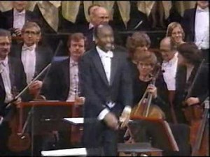 Atlanta Symphony Chorus and Pointer Sisters Christmas 1994 Pt 8.wmv