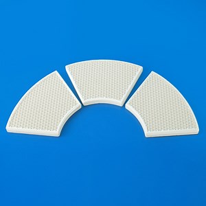 [Hot Item] Porous Infrared Cordierite Refractory Setter Ceramic Honeycomb with Three-Dimensional Cross-Section Holes