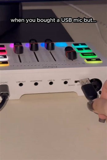 Noooo😫 #fifine #fifineam8 #fifinesc3 #microphone #gamersbelike #setup #gamer