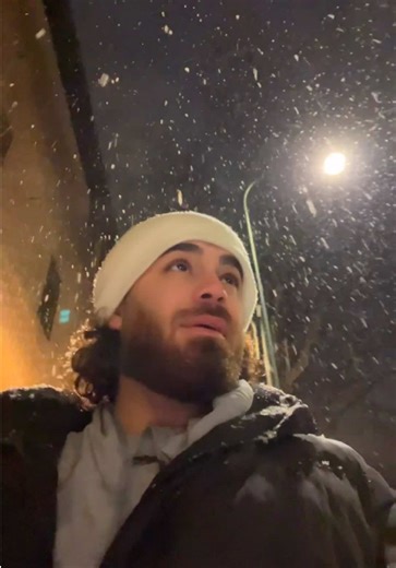 Exploring Snapchat Features and Updates with Adelon487