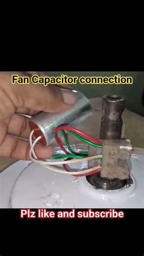 Fan capacitor connection