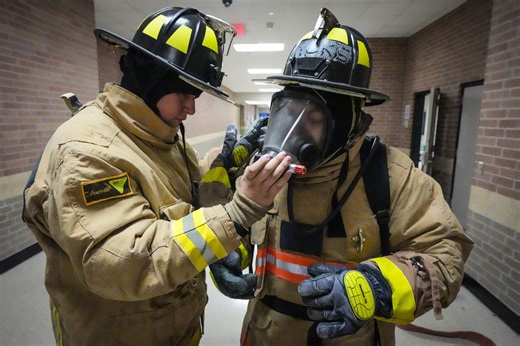 HISD Fire/EMS program trains students for service careers