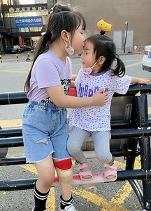 22M views · 1M reactions | Two babies help each other and grow up happily together殺❤️ | Simple ideas | Facebook