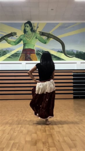 Loved teaching this Uyi Amma routine to my dance class at school today ✨💗 #bollywoodsong #uyiammasong #fy#indiandancer #bollywooddancer