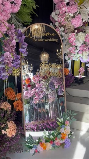 Mirror Wedding Decor Ideas and Inspiration